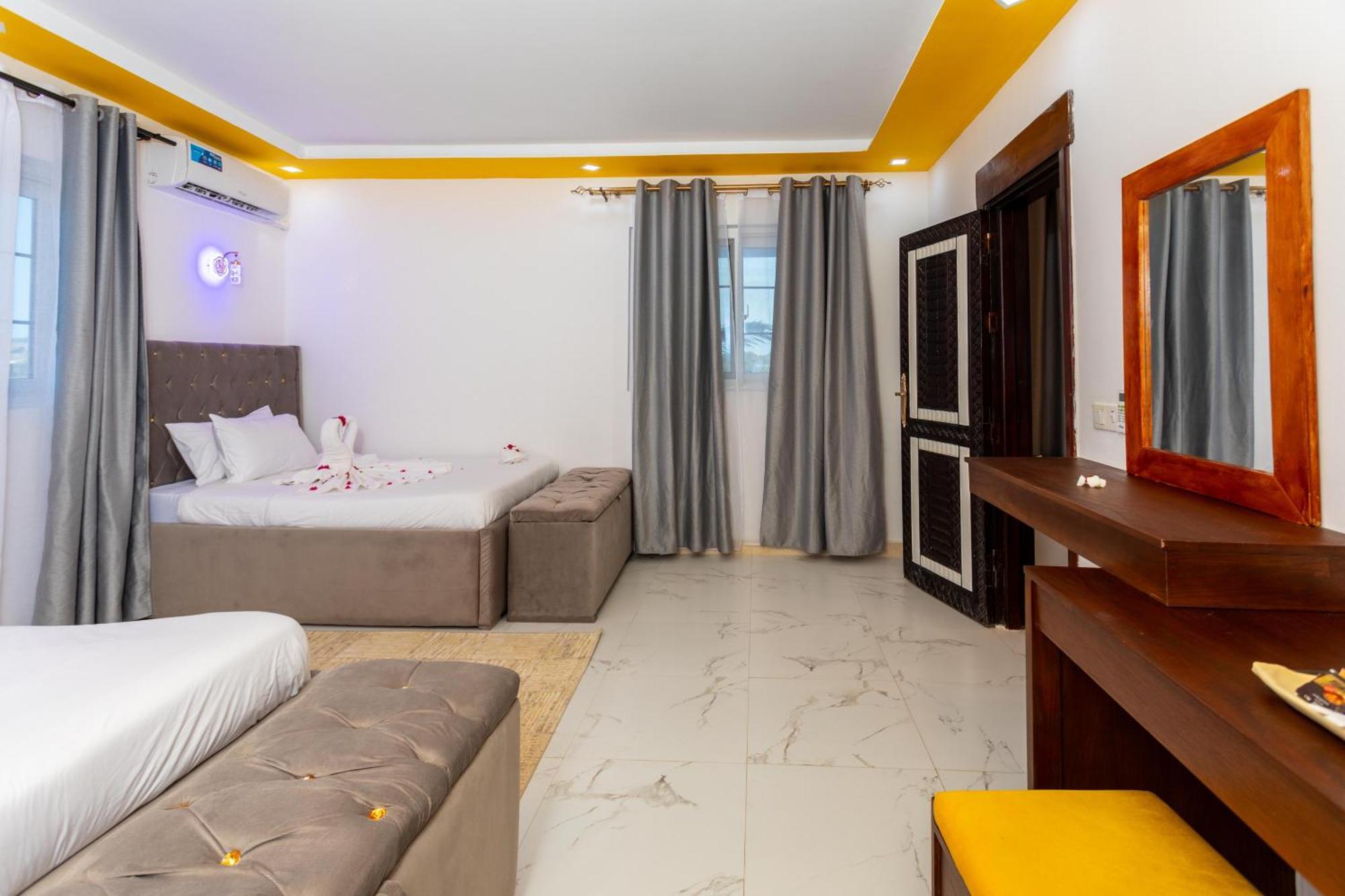 Canary Nungwi Hotel & Spa Exterior photo