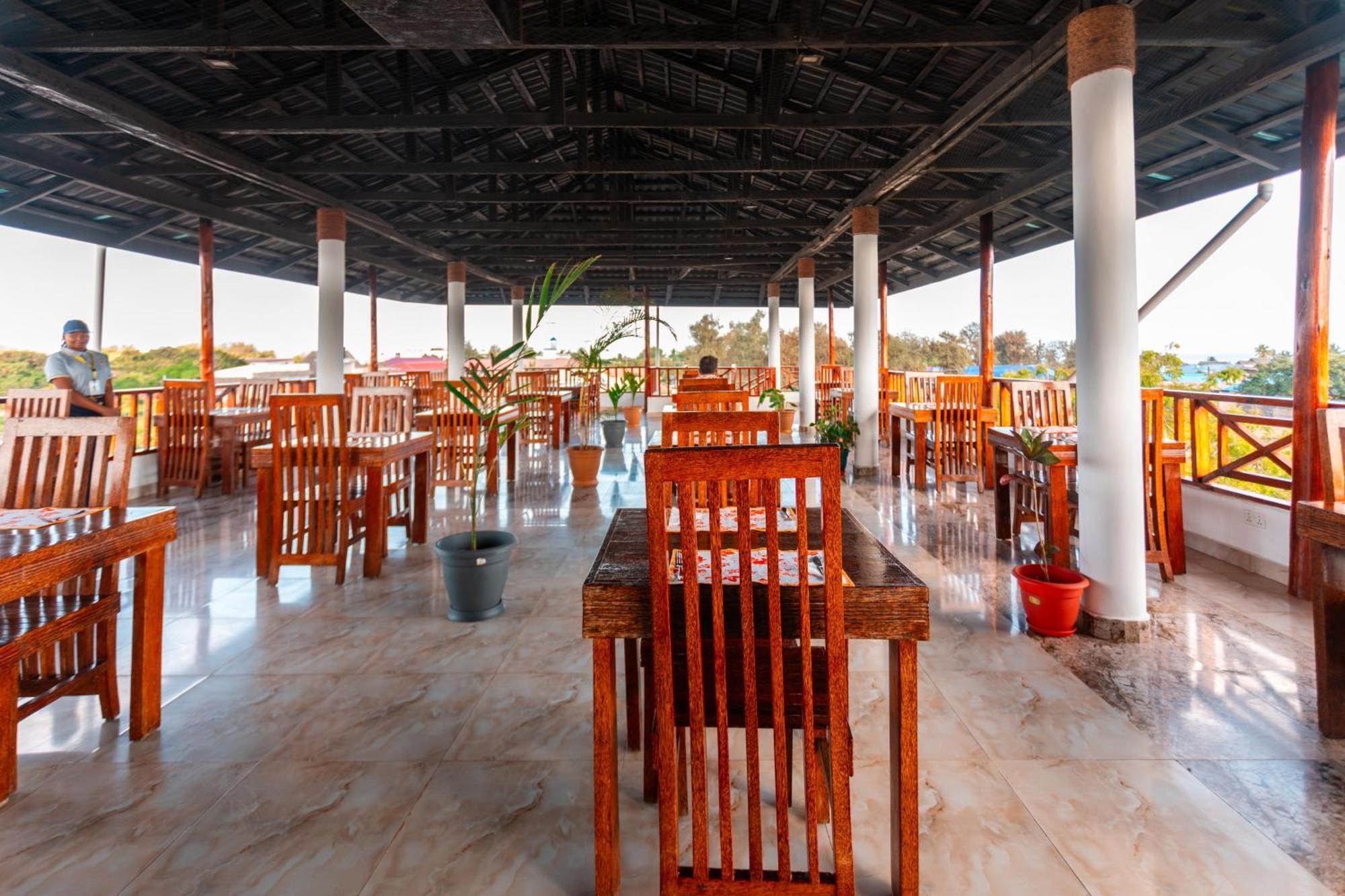 Canary Nungwi Hotel & Spa Exterior photo