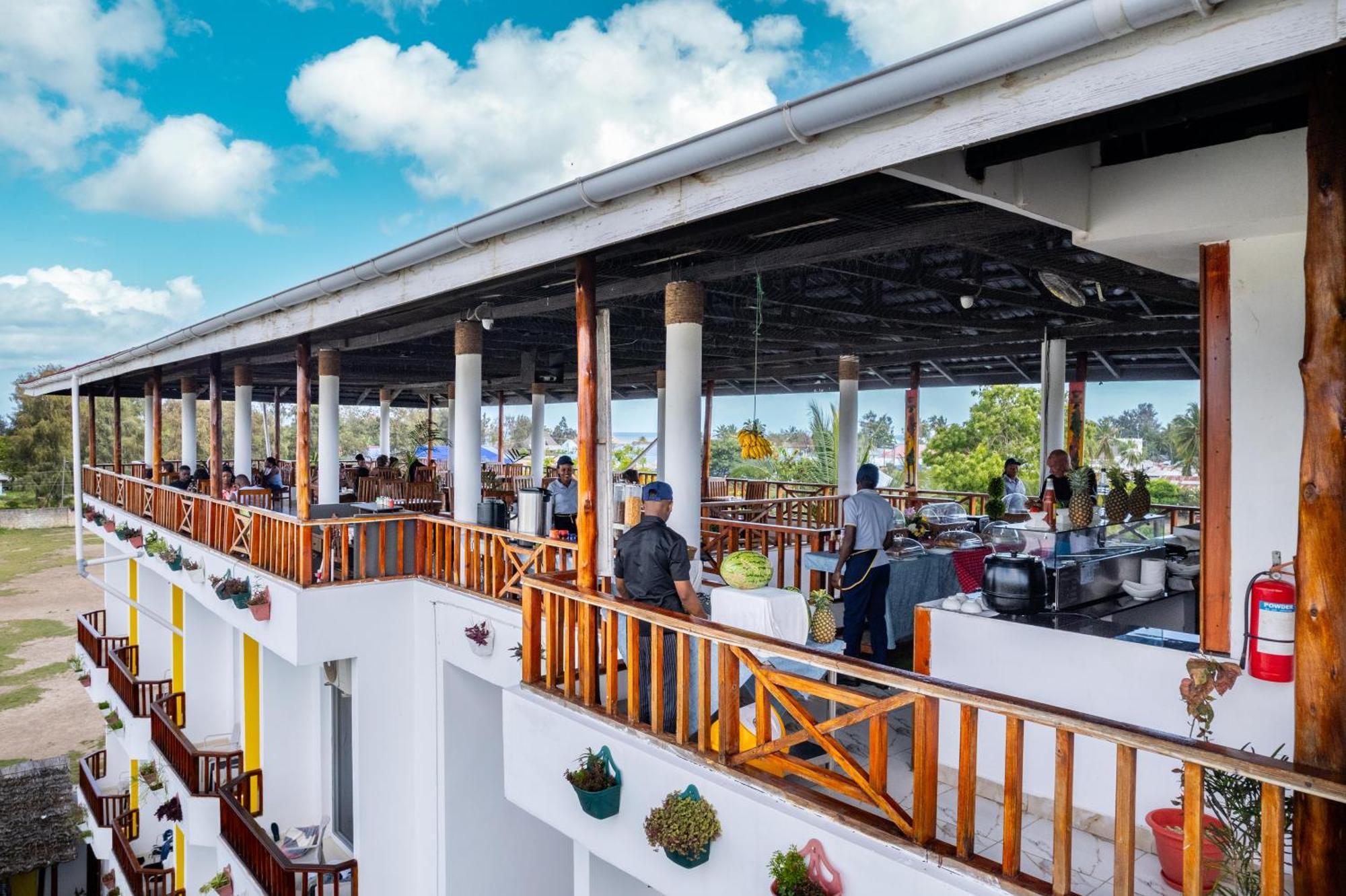Canary Nungwi Hotel & Spa Exterior photo